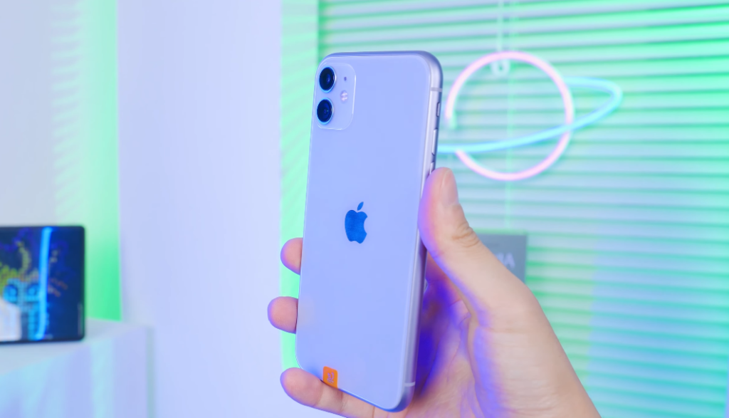 iPhone 11