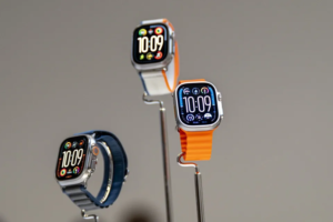 cấm Apple Watch